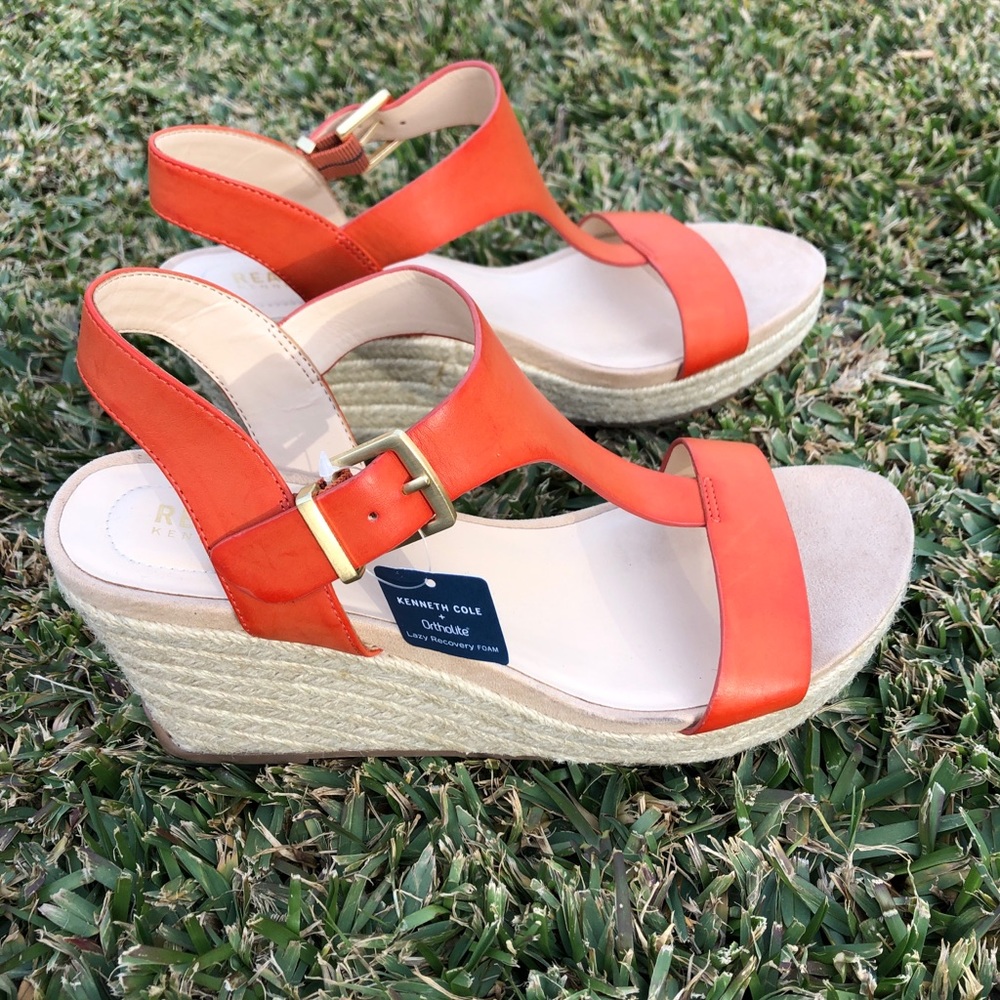 NEW with tags Kenneth Cole Reaction orange espadrille wedge sandals. Size 8 US